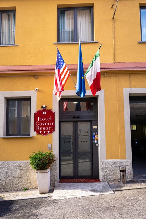 Facade/entrance