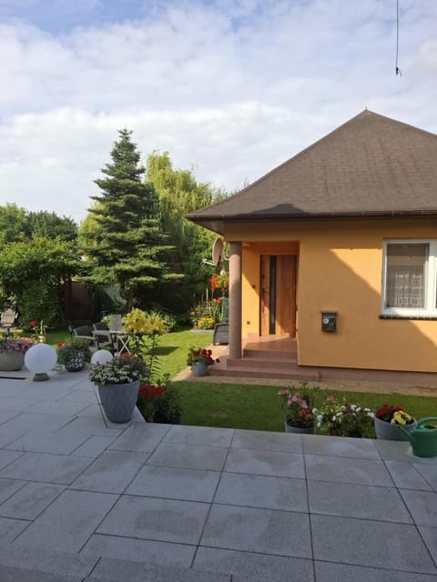 SłonecznyDom (SunnyHome) w Łunowie House in Swinoujscie