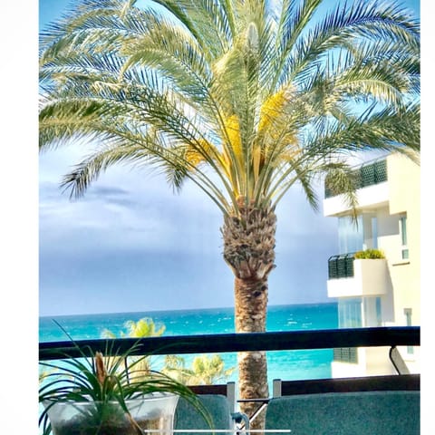 Balcony/Terrace, Pool view, Pool view, Sea view, Sea view
