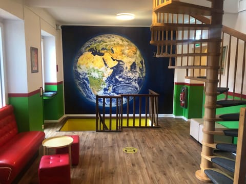 Communal lounge/ TV room