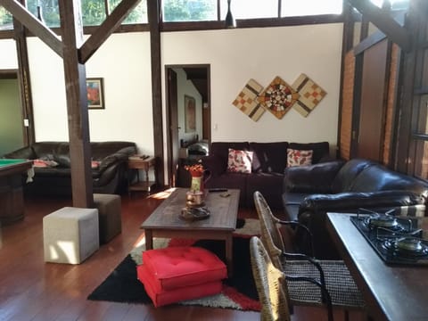 Casa Petrópolis Temporada House in Duque de Caxias