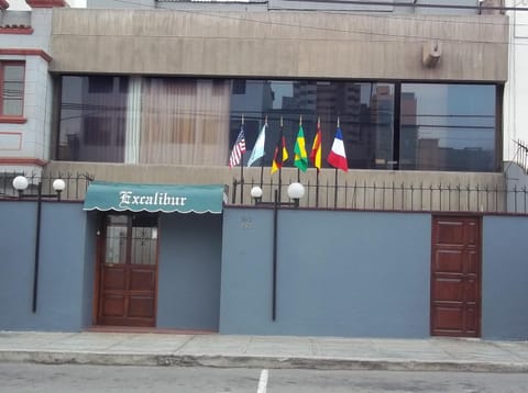 Facade/entrance