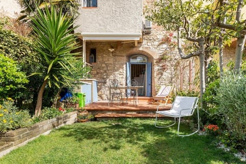 Patio, Garden, Garden view