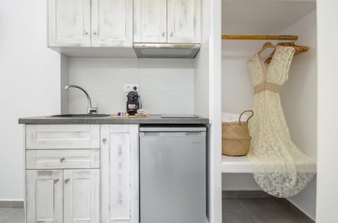 3 Wishes Apartment in Naxos