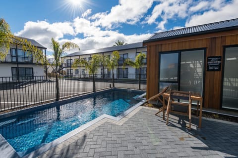 Property building, Balcony/Terrace, Pool view, Swimming pool