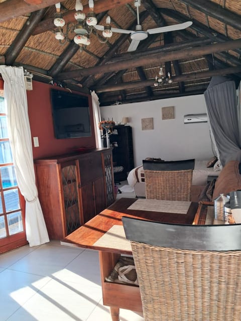 Pelican Place Guest Cottages Bed and Breakfast in Cape Town