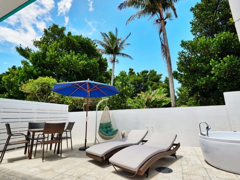 Day, Natural landscape, Garden, Balcony/Terrace