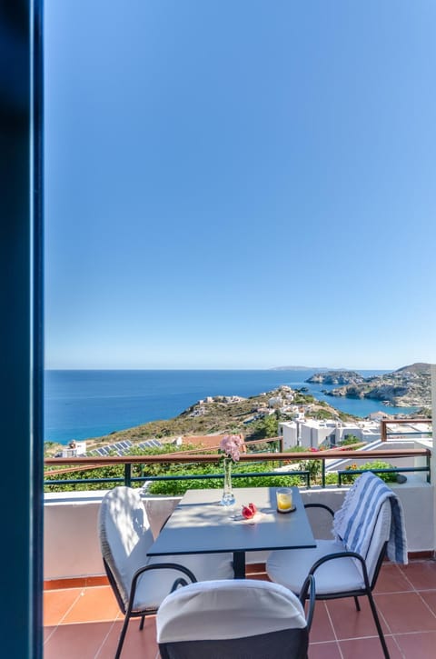 Day, Natural landscape, Summer, Balcony/Terrace, Seating area, Sea view