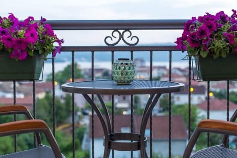 Patio, Day, Natural landscape, View (from property/room), Balcony/Terrace
