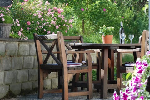 Patio, Restaurant/places to eat, Garden, Balcony/Terrace