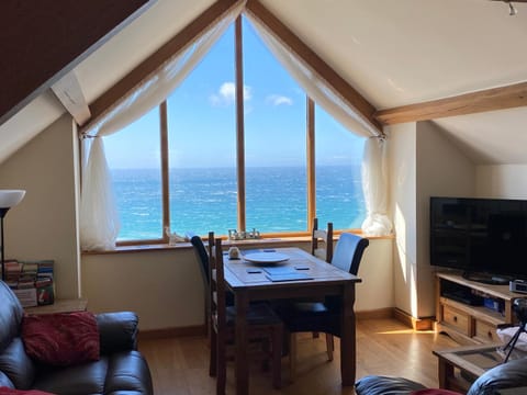 Summer, TV and multimedia, Living room, Seating area, Dining area, Beach, Sea view