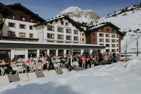 Property building, Balcony/Terrace