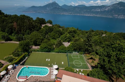 Bird's eye view, Pool view