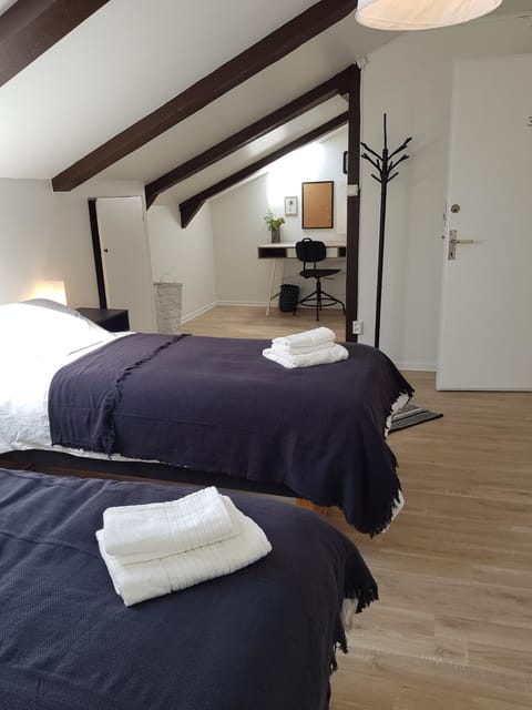 Bed, Photo of the whole room