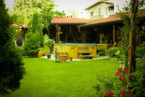 Guest House Chicho Tsane Bed and Breakfast in Bansko