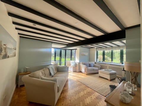 Thornton House Private Country House Thornton Hough Entire House sleeps 6 House in Wirral