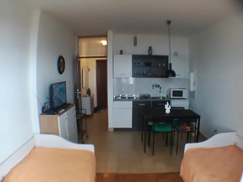 Kitchen or kitchenette, Living room, Bedroom