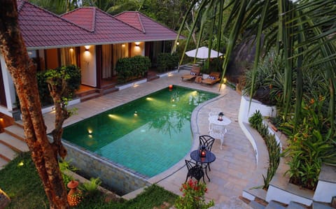 Property building, Pool view, Swimming pool