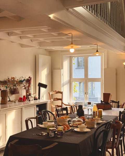 Property building, Breakfast