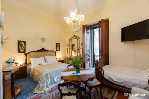 Bed, TV and multimedia, Photo of the whole room, Bedroom, soundproof