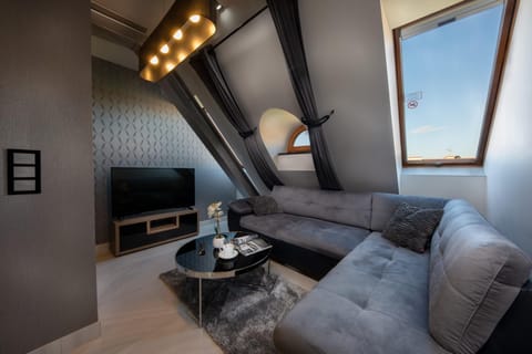 Communal lounge/ TV room, Living room