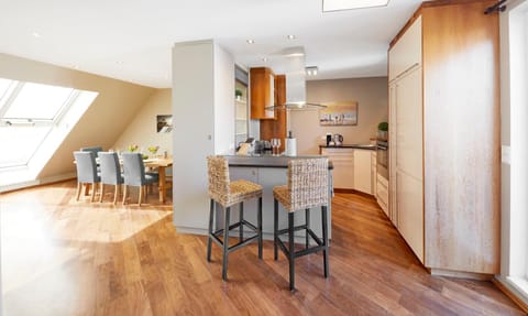 Kitchen or kitchenette, Living room, Dining area