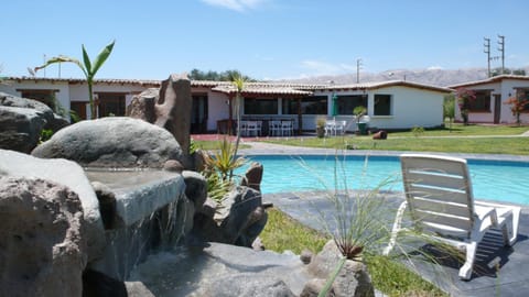 Swimming pool, Swimming pool