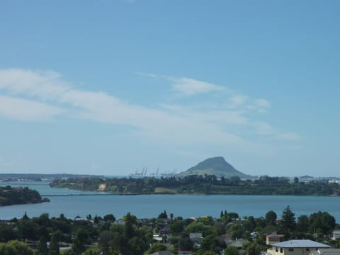 View (from property/room), Landmark view, Mountain view, Sea view