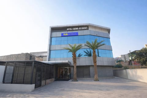 Property building, Facade/entrance