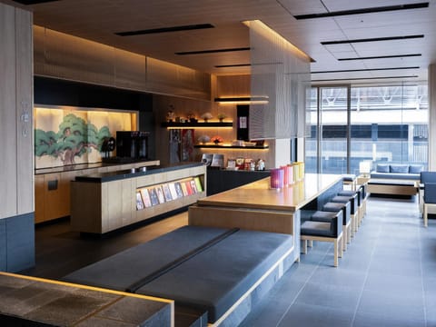 Communal lounge/ TV room, Lobby or reception