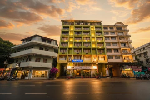 Property building, Facade/entrance