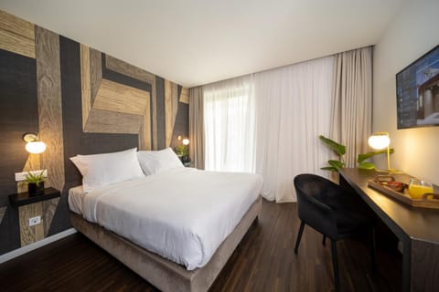 Azur Hotel Hotel in Vouliagmeni