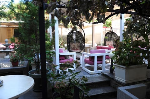 Patio, Restaurant/places to eat, Garden