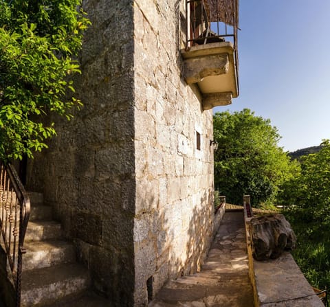 Old Small Stone House Apartment in Dubrovnik-Neretva County