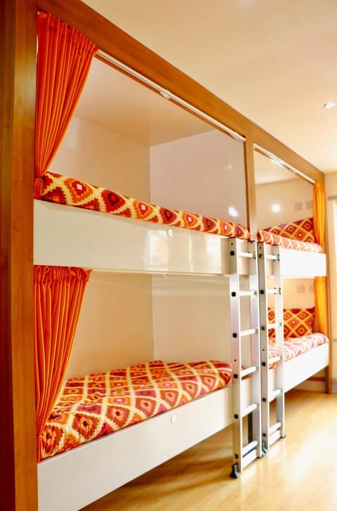 bunk bed