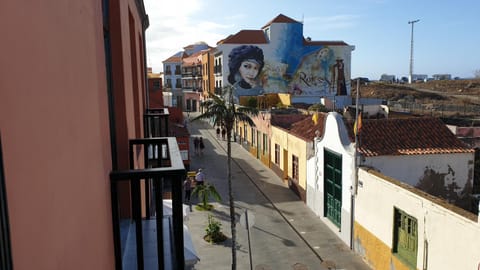 View (from property/room), City view, Landmark view, Sea view, Quiet street view