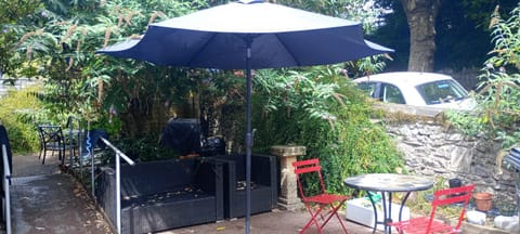 Patio, Dining area, Garden view