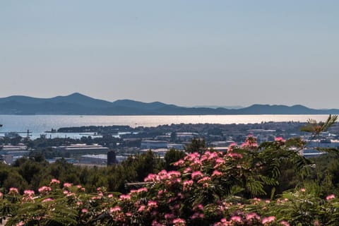 Property building, Off site, Neighbourhood, Natural landscape, View (from property/room), Balcony/Terrace, On site, Garden view, Sea view, Street view, Location