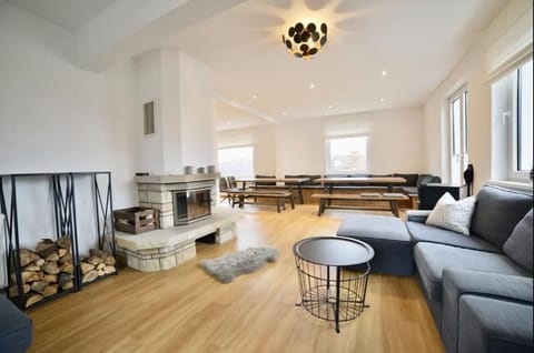 Communal lounge/ TV room