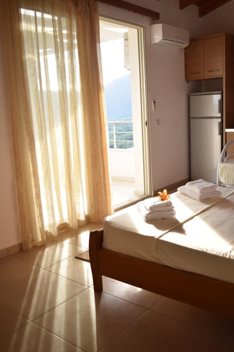 Bed, Balcony/Terrace, Bedroom, Garden view, Landmark view, Sea view, Quiet street view, Inner courtyard view