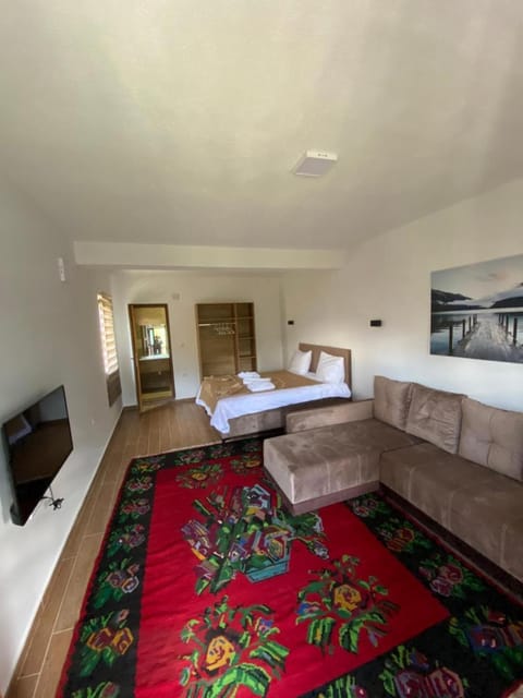 KULA DAMJANOVA-Komnenovo selo Hotel in Montenegro