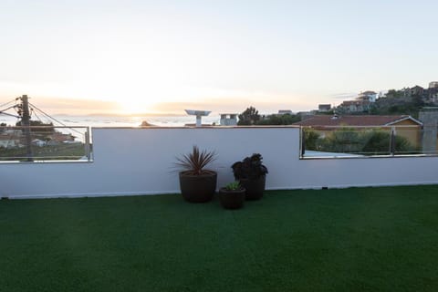 Natural landscape, Balcony/Terrace, Sea view