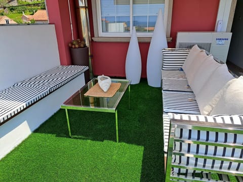 Off site, View (from property/room), Balcony/Terrace, Sea view