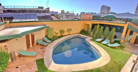 Swimming pool, Swimming pool