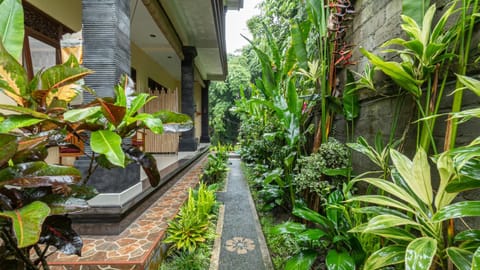 Spring, Day, Garden, Balcony/Terrace, Garden view