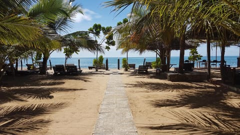 Facade/entrance, Day, Natural landscape, Garden, Beach, Sea view