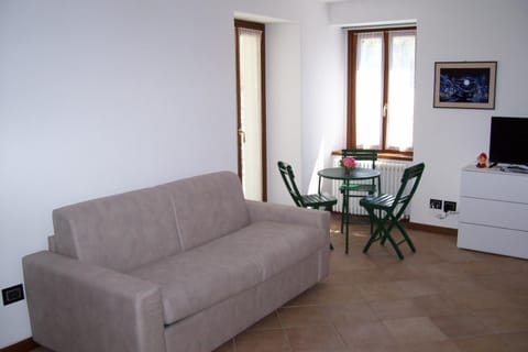 Appartamento Contrada Vecchia Apartment in Varenna