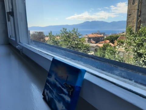 City view, Sea view
