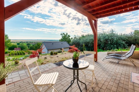 Natural landscape, View (from property/room), Balcony/Terrace, sunbed