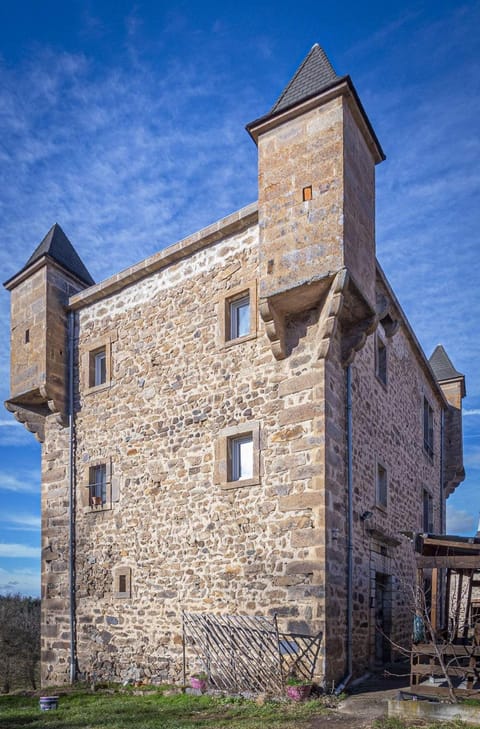 Property building, Day, Landmark view